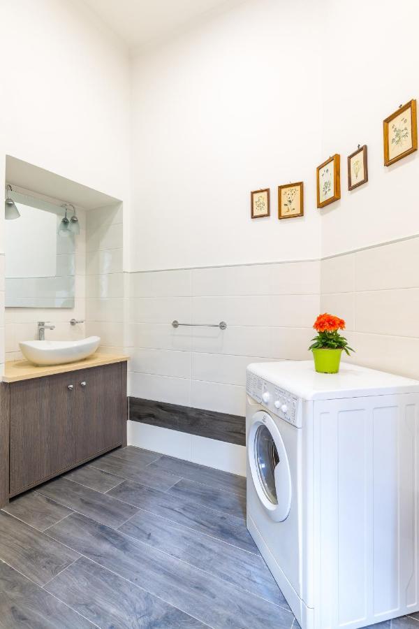 Gelso Complex Studios And Flat By Napoliapartments Luaran gambar